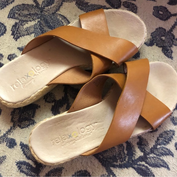 Clarks Shoes - Clarks sandals  relaxolgy “Ilidia”. Size 7